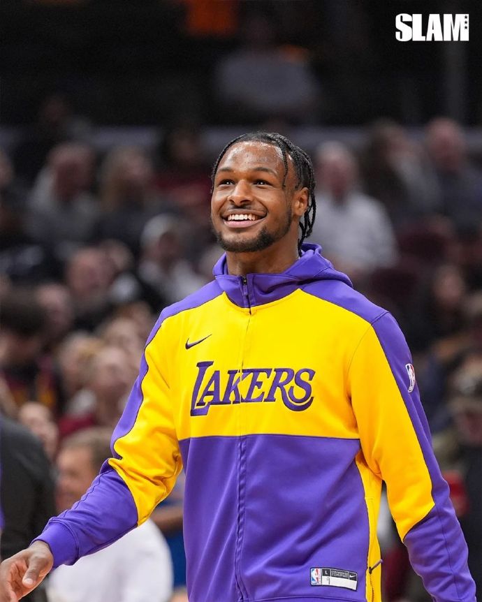 赛后洛杉矶湖人调整名单以备荷甲，篮板制胜环节打磨，媒体盛赞，细节决定成败的简单介绍